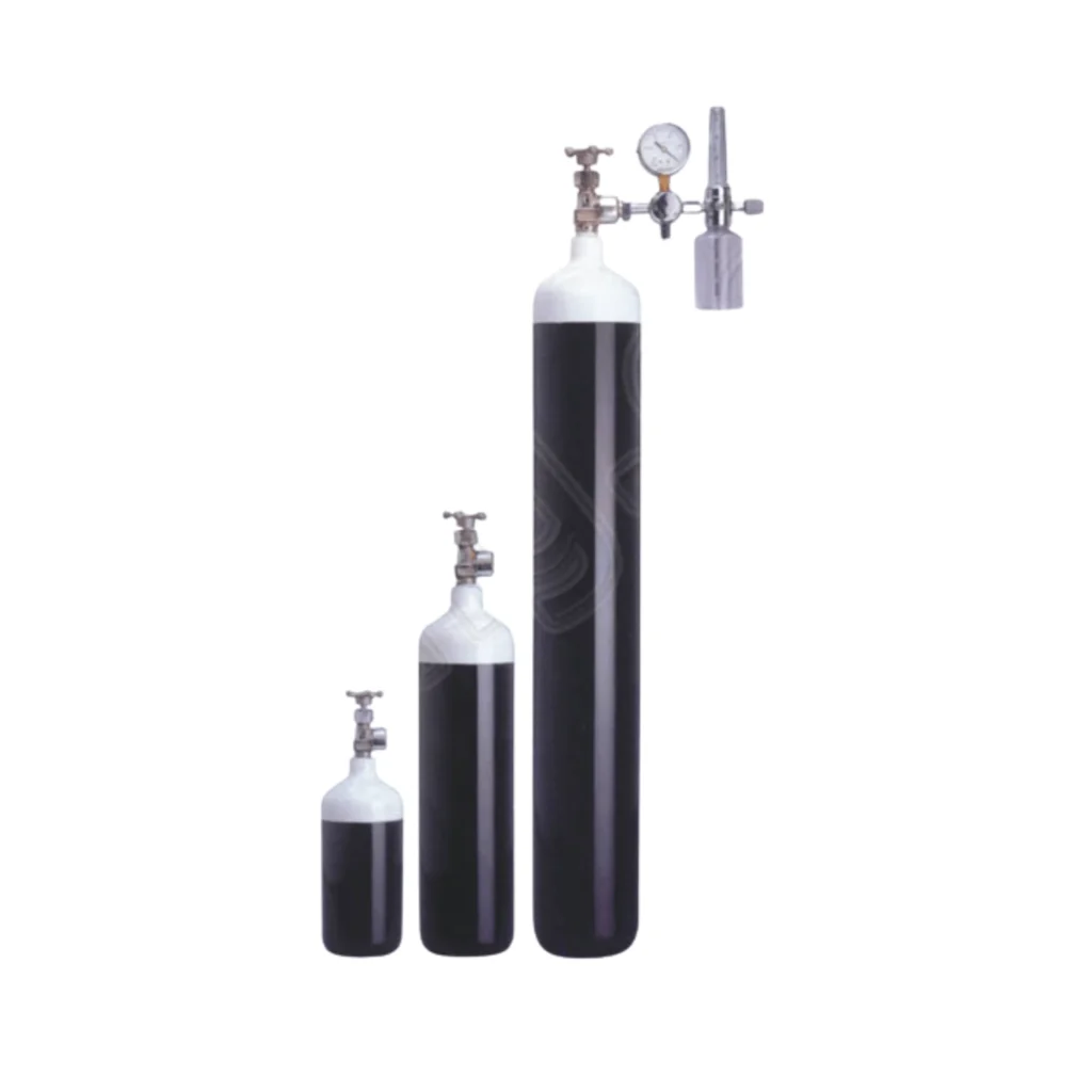 Rental services in Ranchi offering three types of oxygen cylinders, Three oxygen cylinders of varying sizes for rent in Ranchi